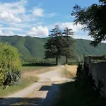 Aux 2 Cedres