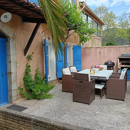 Aux 2 Cedres Holiday home