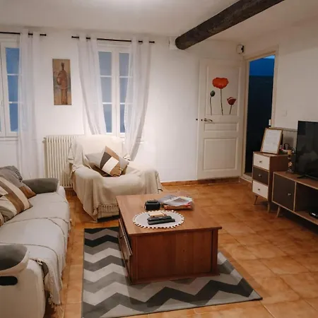 Aux 2 Cèdres Hébergement de vacances L'Escale